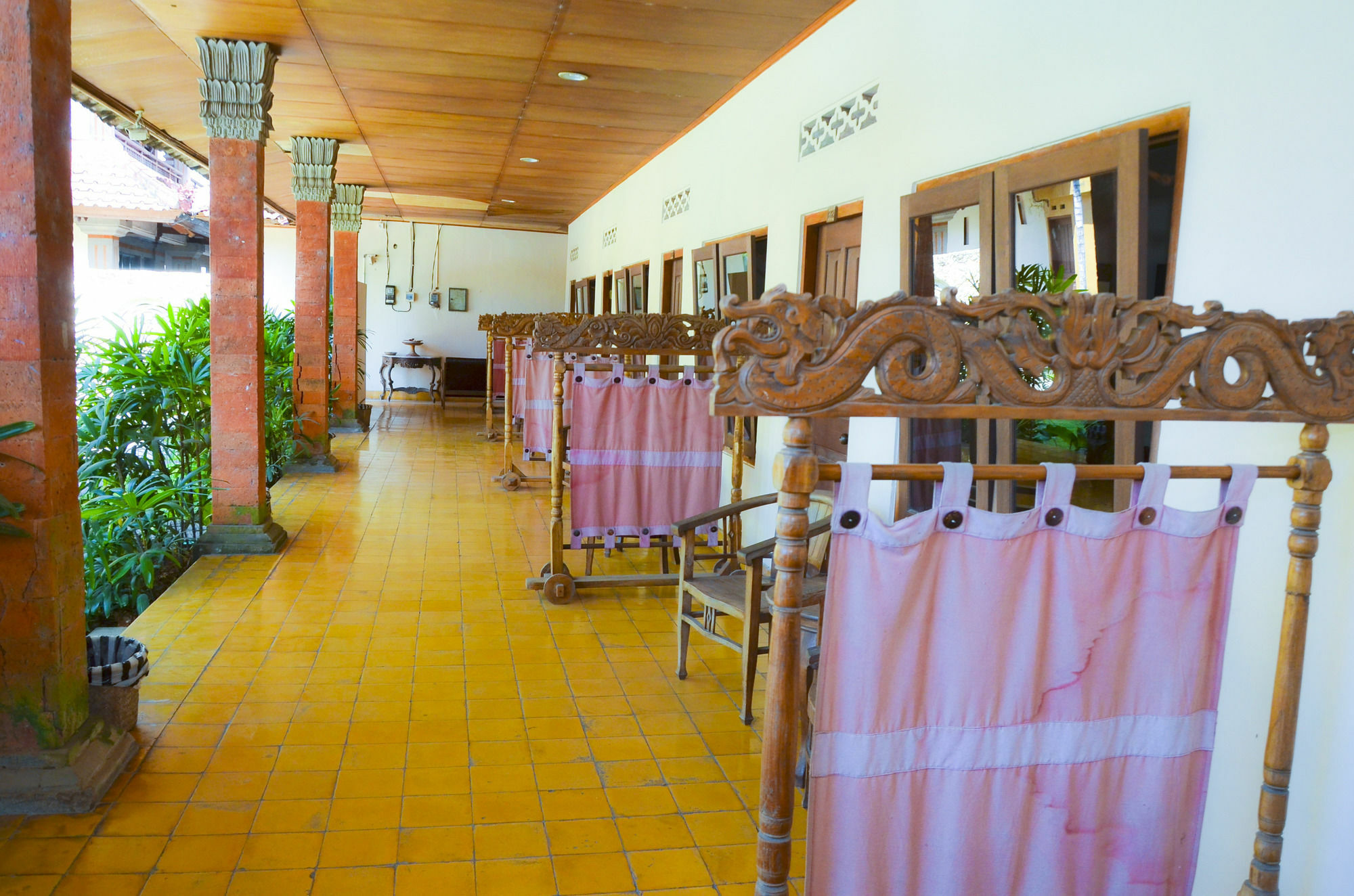 Indi Hotel